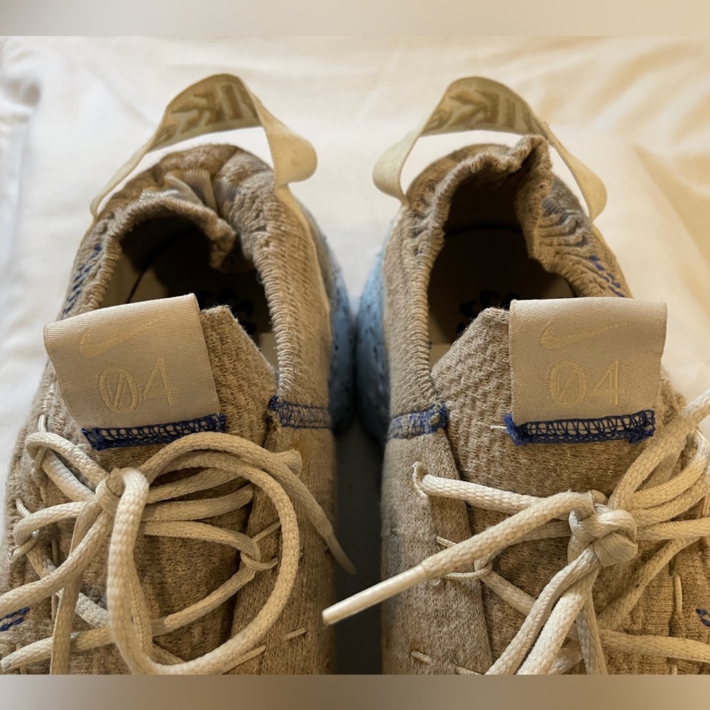 Nike Space Hippie 04 Beige - Picture 2 of 11